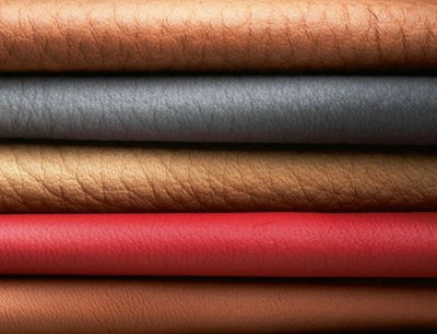 Asientos tapizados en napa de alta calidad en todos los colores